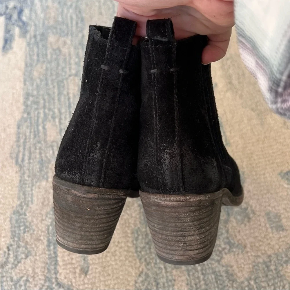 FRYE BLACK SUEDE LEATHER  'ALTON' CHELSEA ANKLE BOOTIES SIZE 7.5B